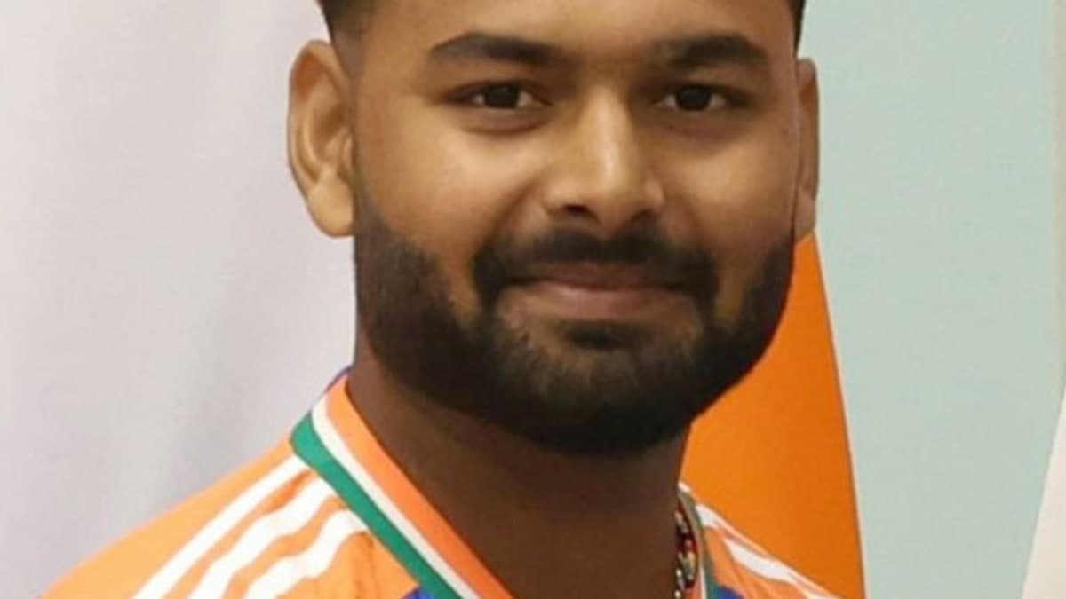 वनडे टीम से बाहर होने पर छलका ऋषभ पंत का दर्द, बोले- विराट कोहली नहीं हैं तो...