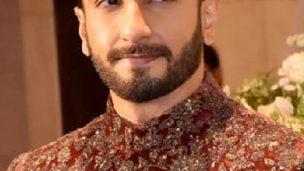 रणवीर सिंह की 'धुरंधर 2' टीवी पर आने को तैयार: सेंसर बोर्ड ने लगाए 50 कट, अब बच्चे भी देख सकेंगे फिल्म