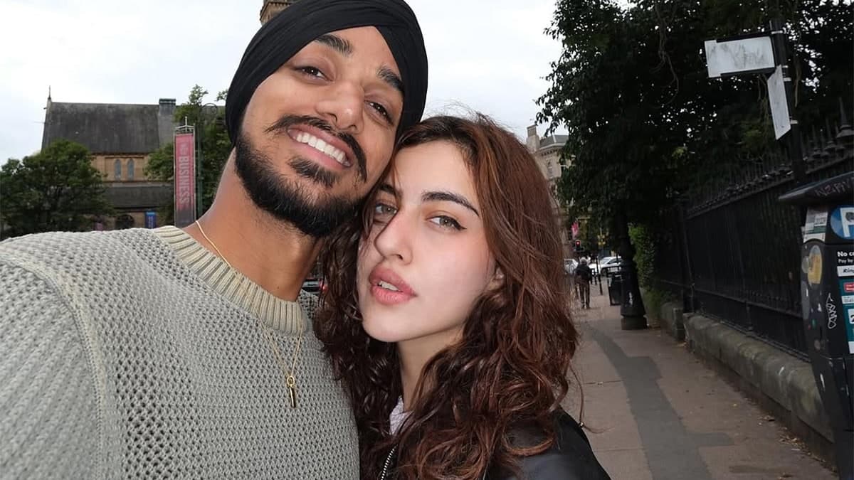 क्रिकेटर अर्शदीप सिंह ने समरीन कौर संग लुटाया प्यार, रोमांटिक तस्वीरों ने लूटा दिल