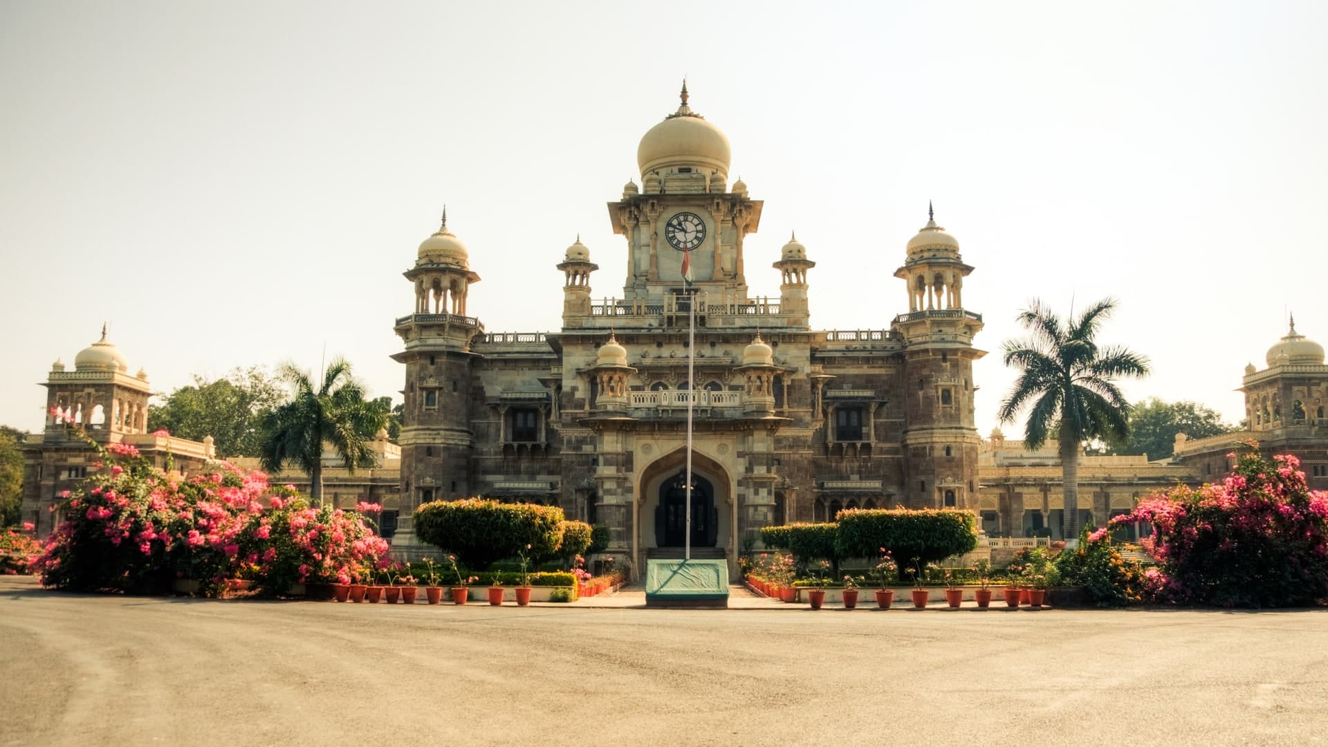 चंडीगढ़ में शिक्षक भर्ती का संकट: गृह मंत्रालय तक पहुंचा मामला, SSC बहाली और प्रमोशन की उठी मांग