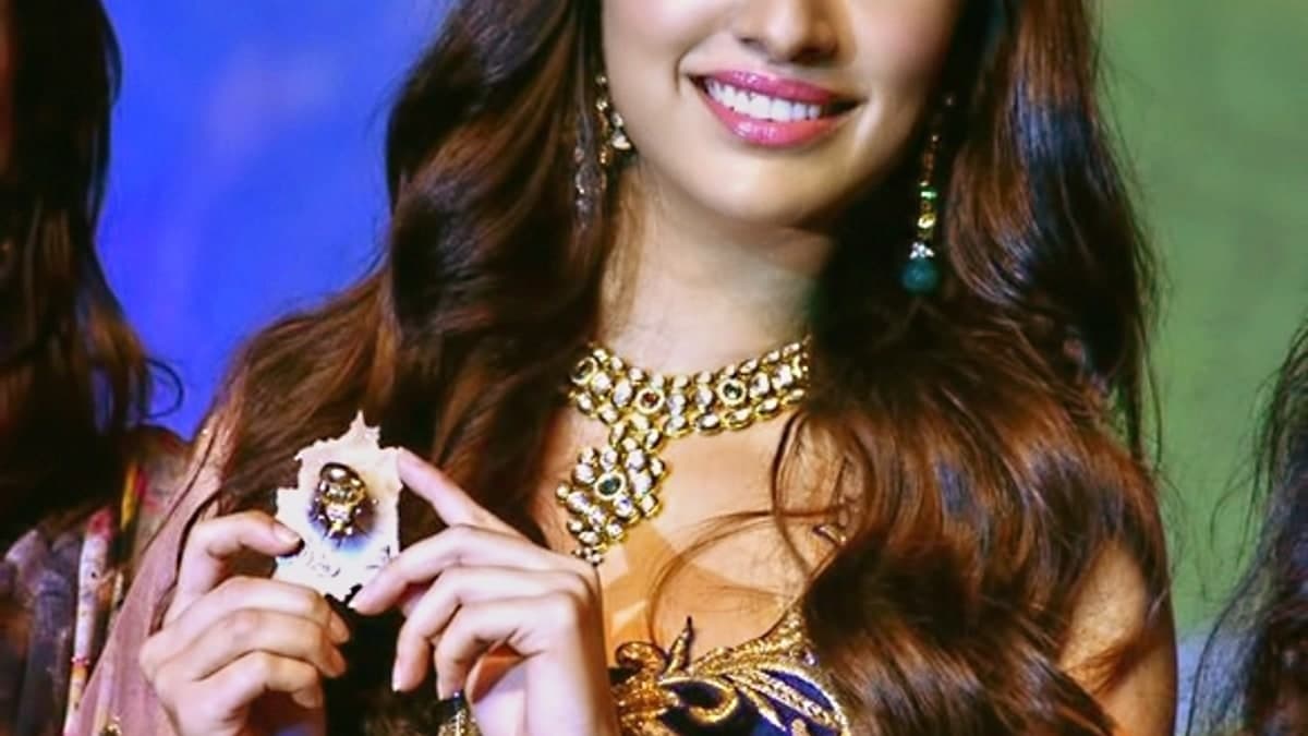 श्रद्धा कपूर की फिल्म 'ईठा' का सेट से वीडियो लीक: श्रेया घोषाल की आवाज पर लावणी डांस ने बढ़ाई फैंस की धड़कनें