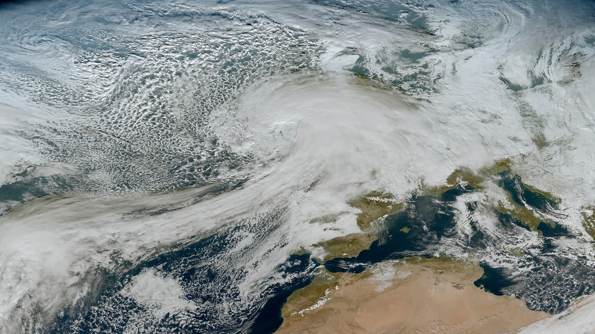 Weather Alert: Heavy Rain and Storm Warning Across Multiple States, Snowfall Expected in Hills