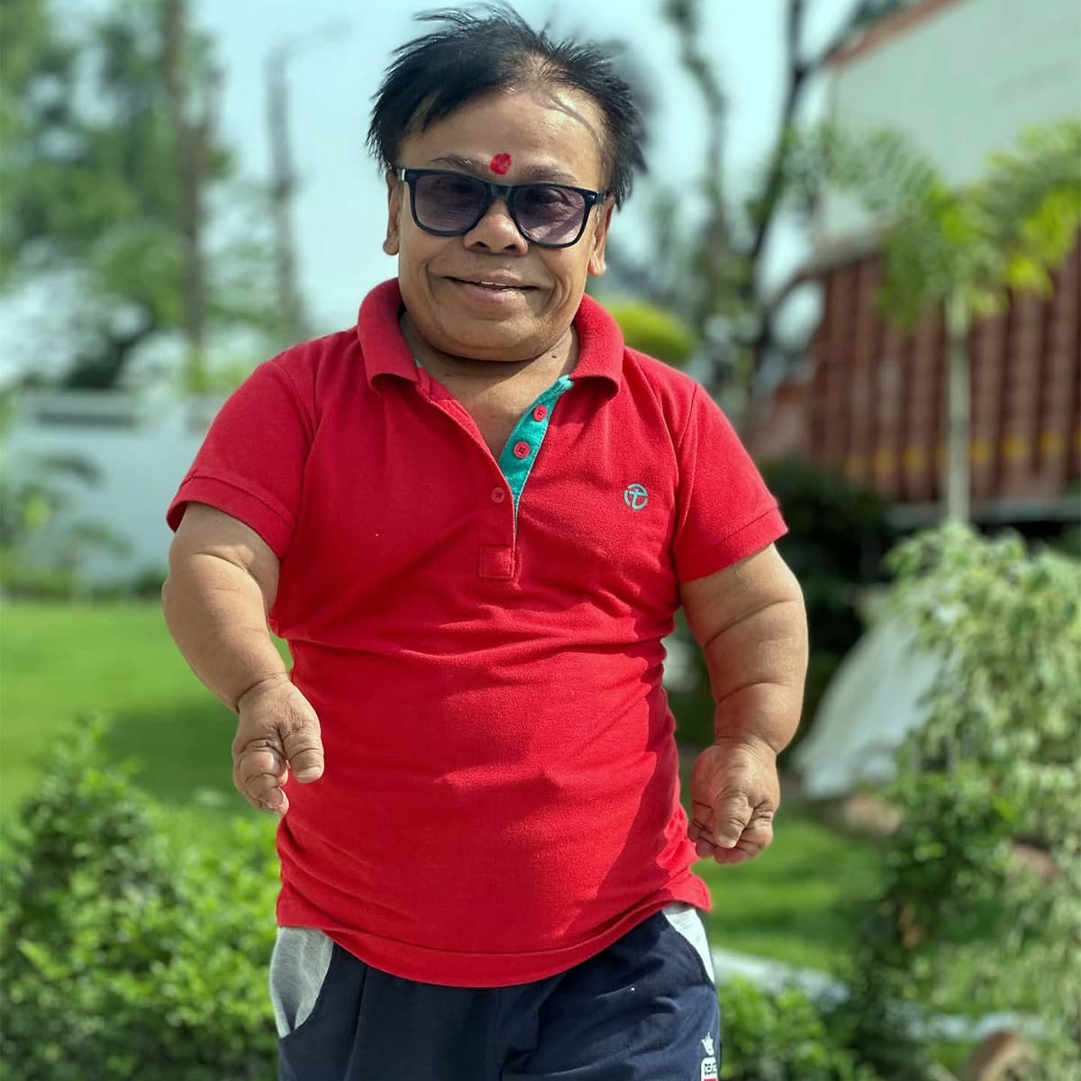 हालांकि तमाम मुश्किलों और अपमान को सहने के बाद भी उन्होंने कभी हार नहीं मानी और अभिनय की दुनिया में डटे रहे।