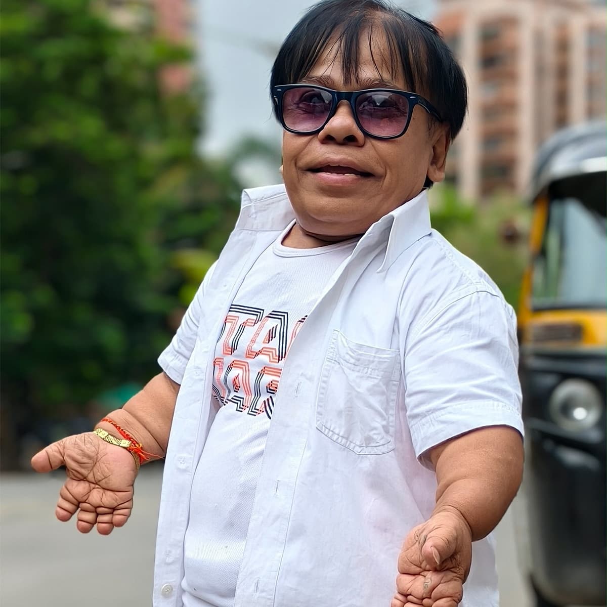एक्टर का मानना था कि उनकी इस शारीरिक स्थिति की वजह से किसी का जीवन खराब न हो, इसलिए उन्होंने यह कठिन कदम उठाया था।