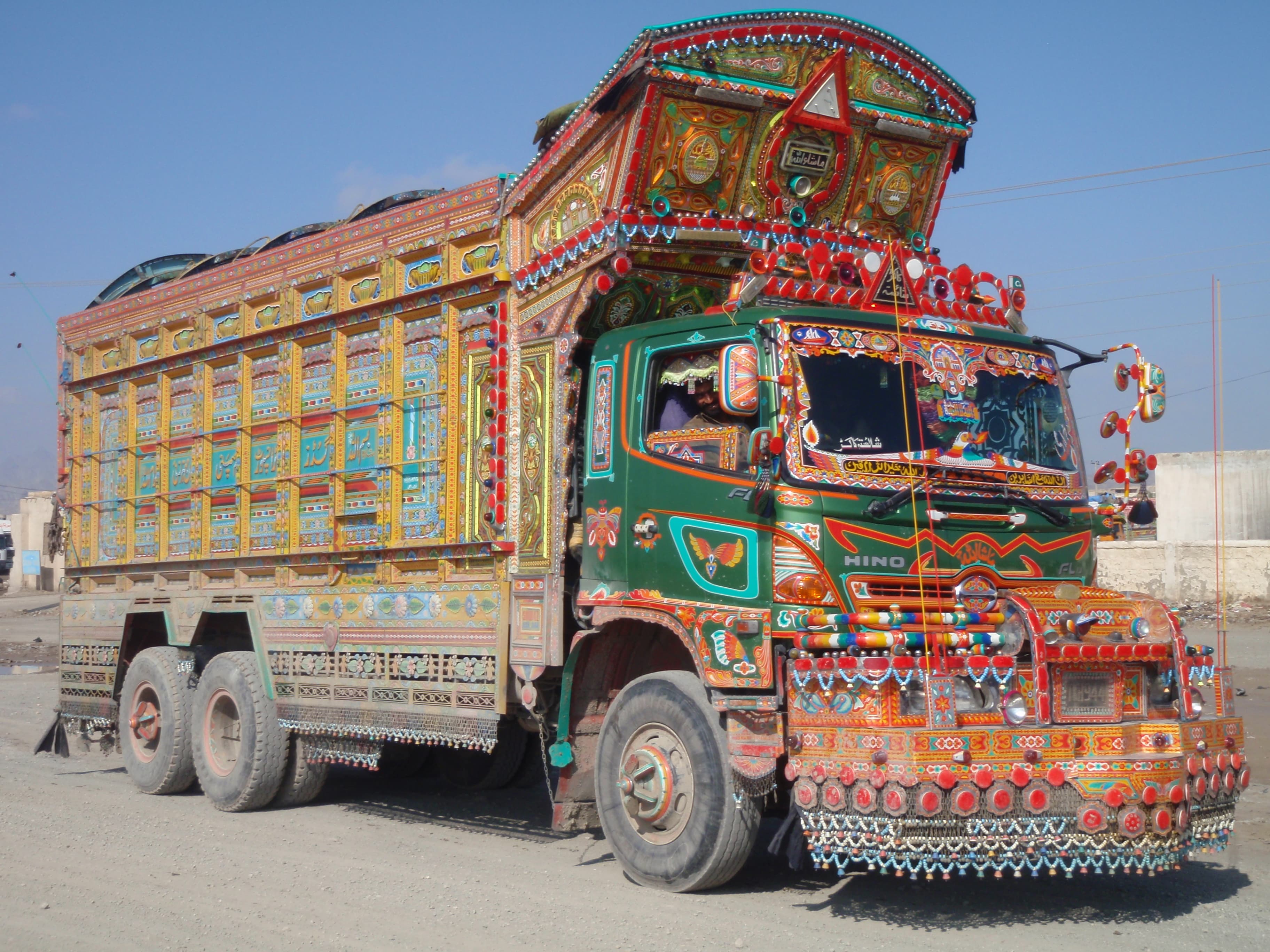 308-Wheel Mega Truck Becomes Center of Attraction in Chandauli En Route to Lakhimpur Kheri