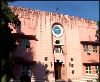मध्य प्रदेश में स्वास्थ्य सेवाओं का कायाकल्प: सरकारी मेडिकल कॉलेजों को पीपीपी मॉडल पर देने की तैयारी, उठ रहे सवाल