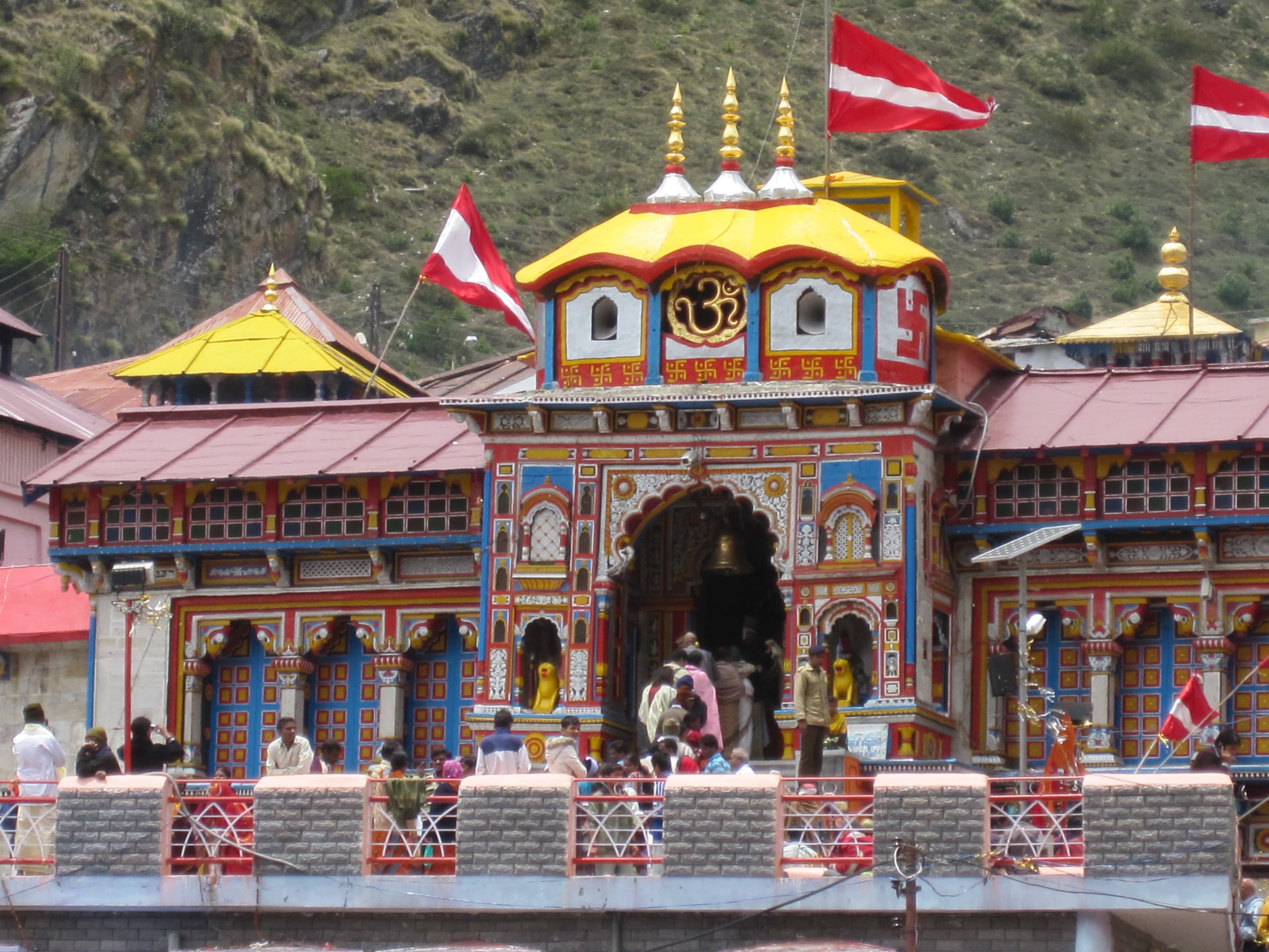 Outrage in Badrinath Dham over music festival: Saints and locals allege violation of religious sanctity
