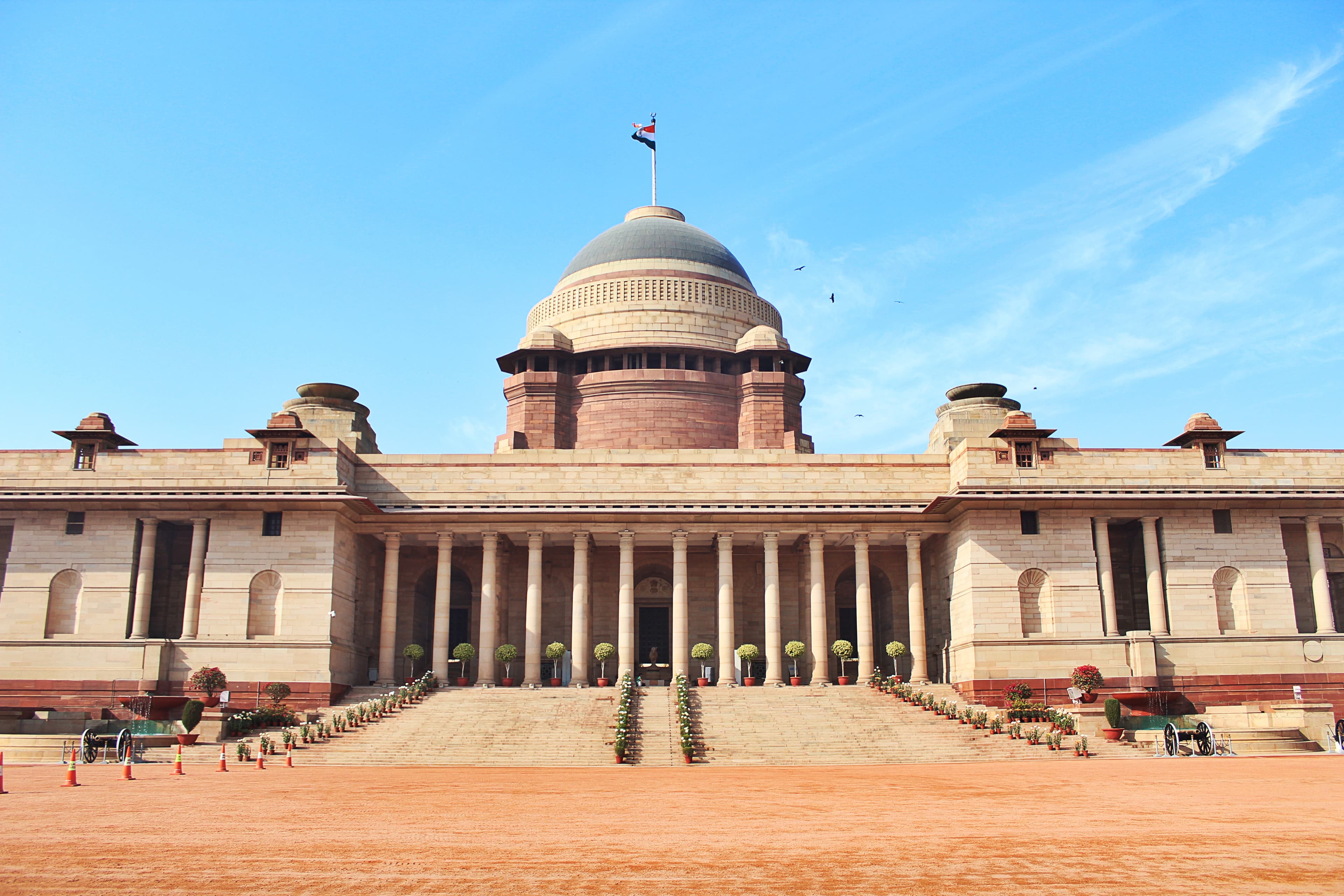 डॉ. मनदीप भंडारी को मिली CBSE की कमान: जानिए कौन हैं तेजतर्रार IAS अधिकारी, अमरनाथ श्राइन बोर्ड से क्या है नाता