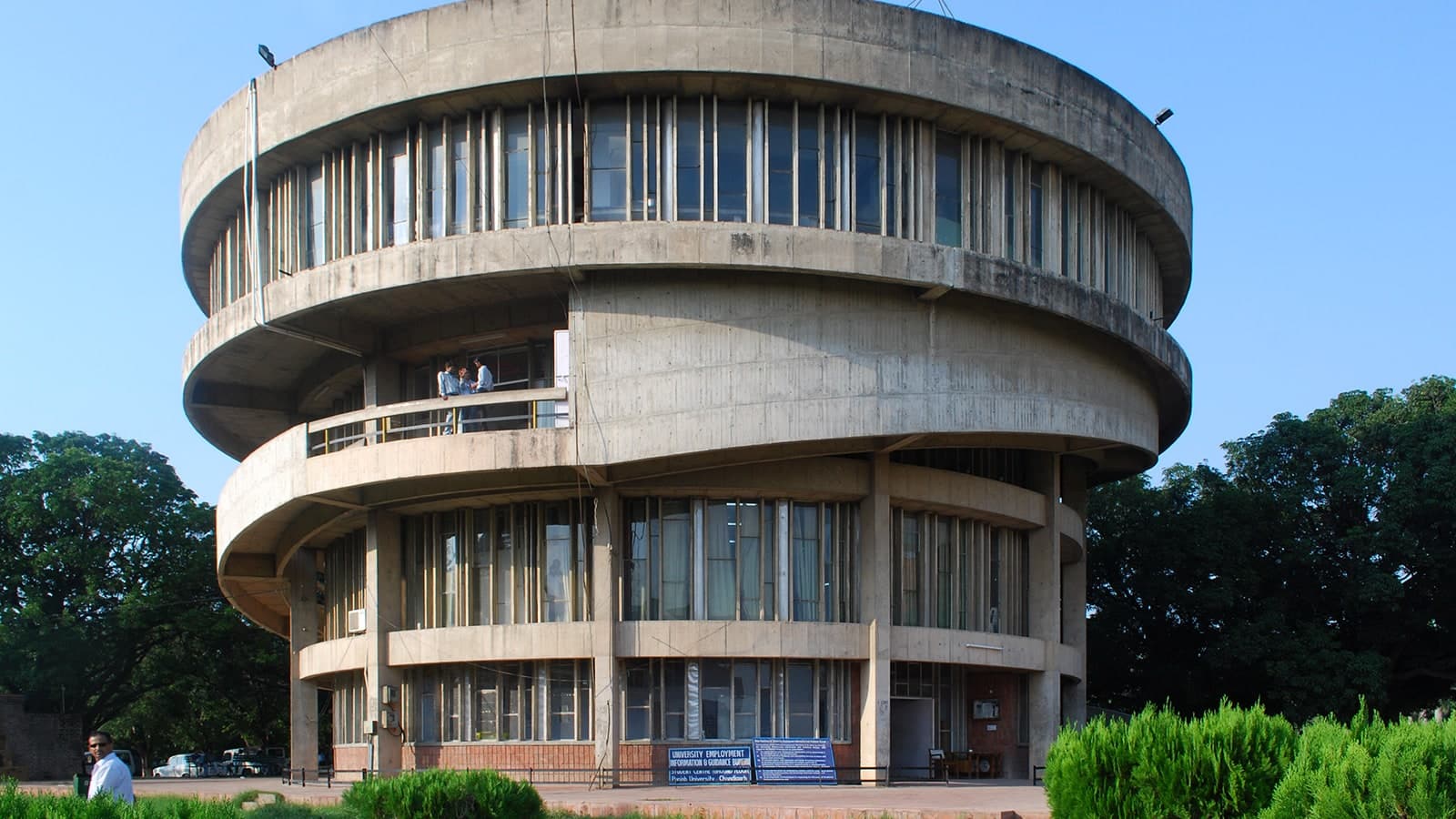Surging Women Participation in Higher Education: Placements Double and Salaries Rise by 105% in IITs, IIMs, and NITs