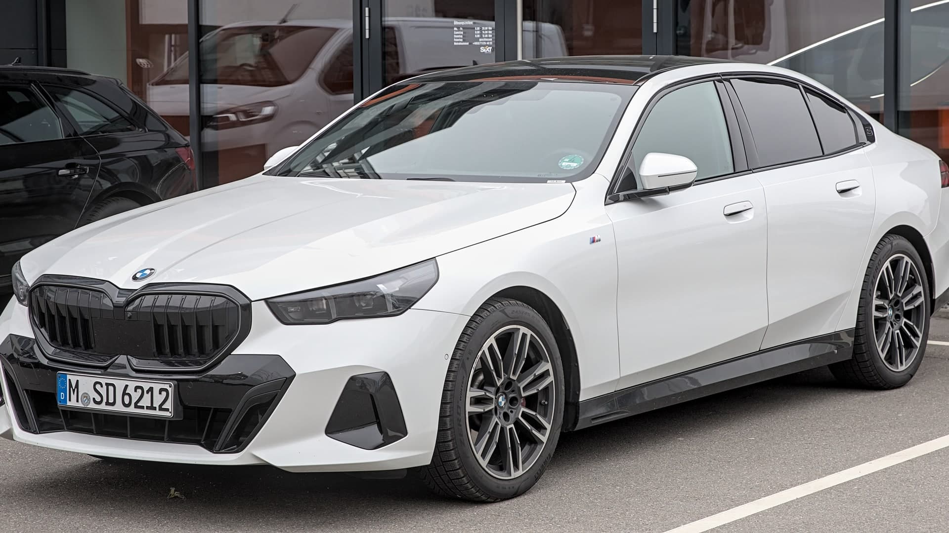 सपनों की कार अब बजट में: पुरानी BMW 2 Series खरीदने का शानदार मौका, जानिए कीमत और फीचर्स