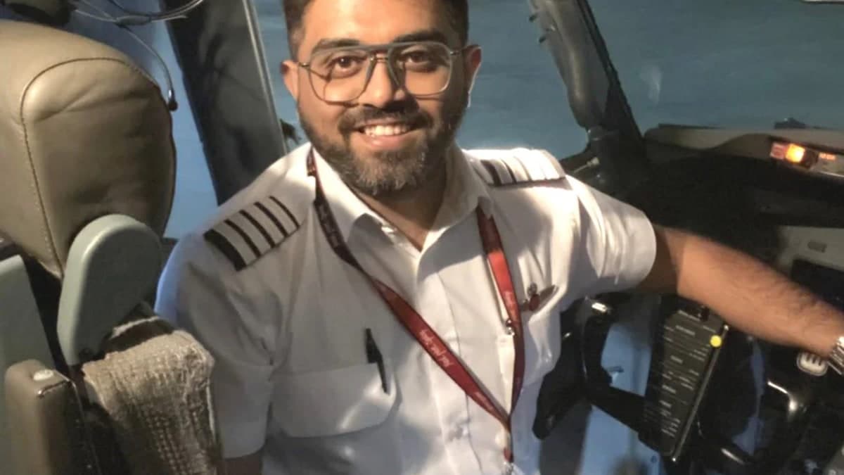 कैप्टन स्मित मछार: चाकूबाजी में घायल जांबाज पायलट की कहानी और उनके अनूठे सरनेम की हकीकत