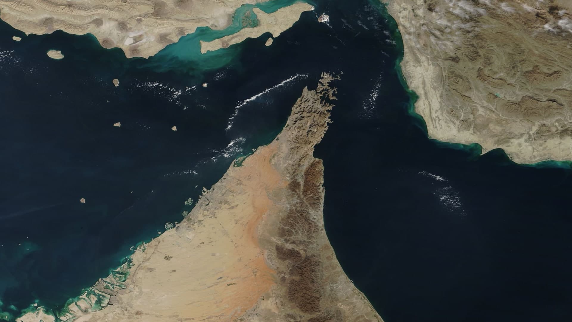 Gas Crisis Averted: Record LNG Supply Reaches Through Strait of Hormuz