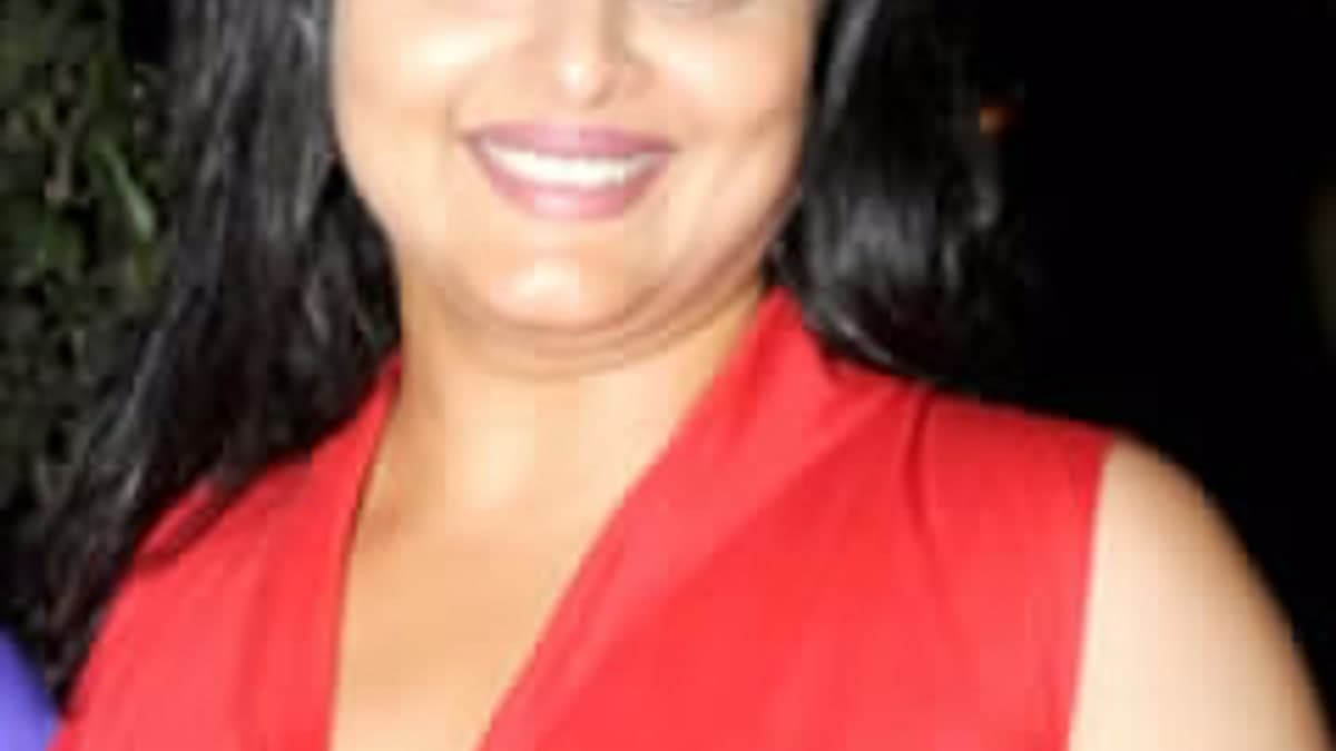 शिल्पा शिरोडकर का बड़ा खुलासा: करियर के पीक पर छोड़ी इंडस्ट्री, विदेश में सैलून में करती थीं काम