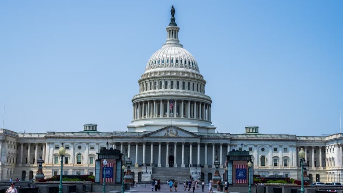 Reflecting on Dennis Hastert: The Fall of House Speaker and Legislative Legacy