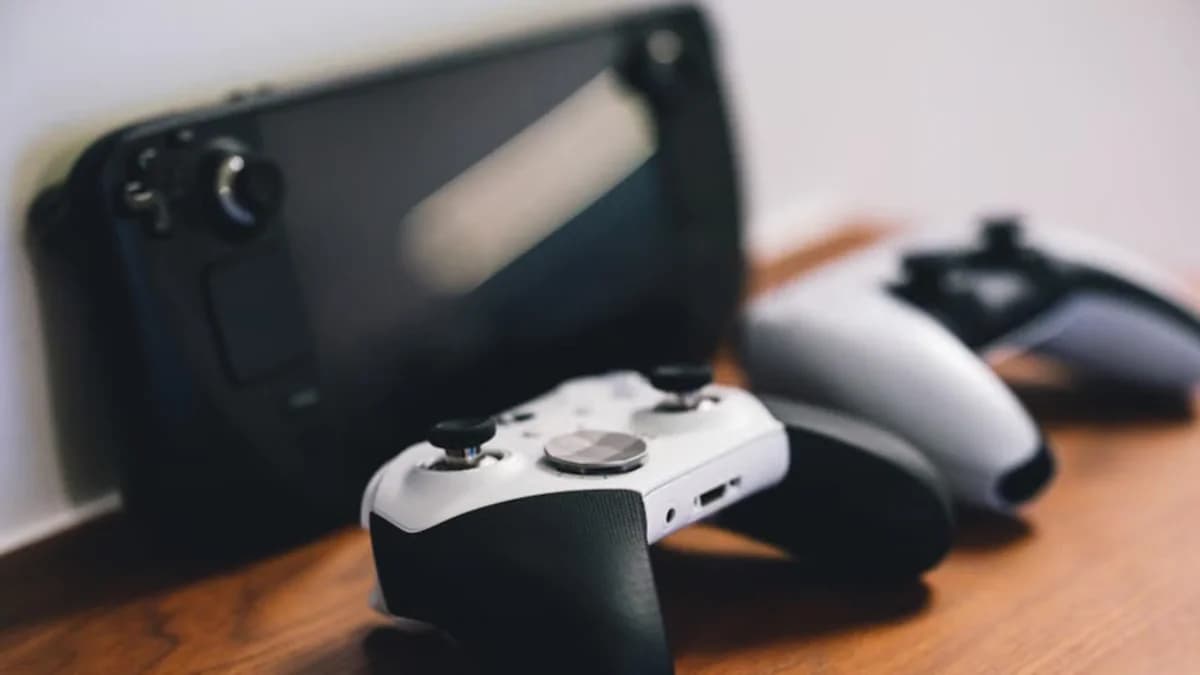 Sony's PS5 Pro Launch Ignites Industry-Wide Debate Over High-End Gaming Costs
