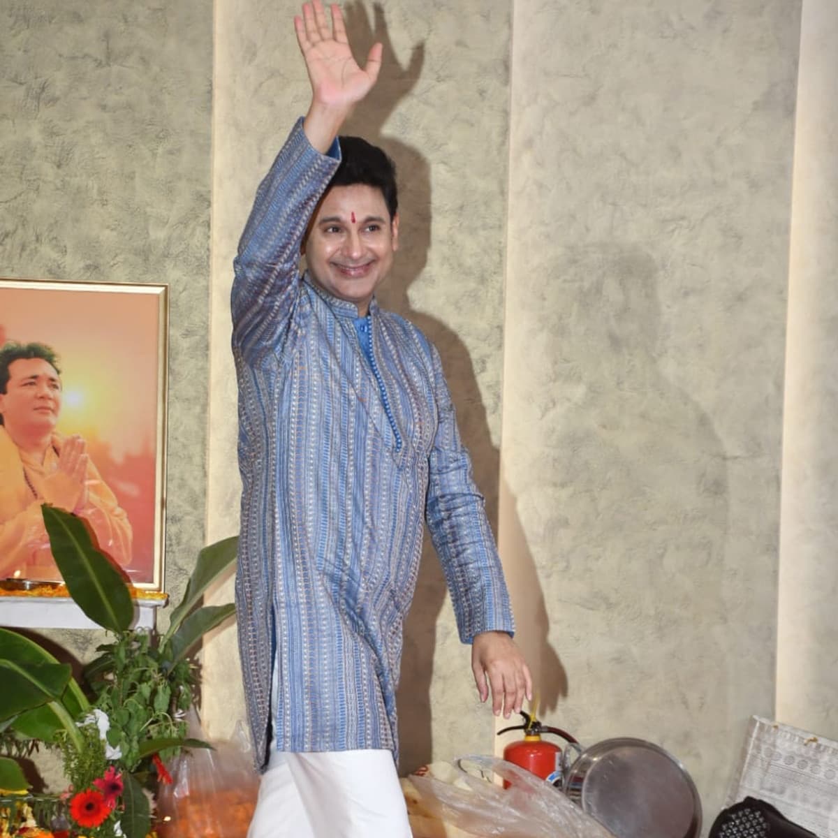 टी-सीरीज के इस विशेष आयोजन में ऑफिस के सभी कर्मचारियों और अधिकारियों ने मिलकर सत्यनारायण कथा का श्रवण किया।