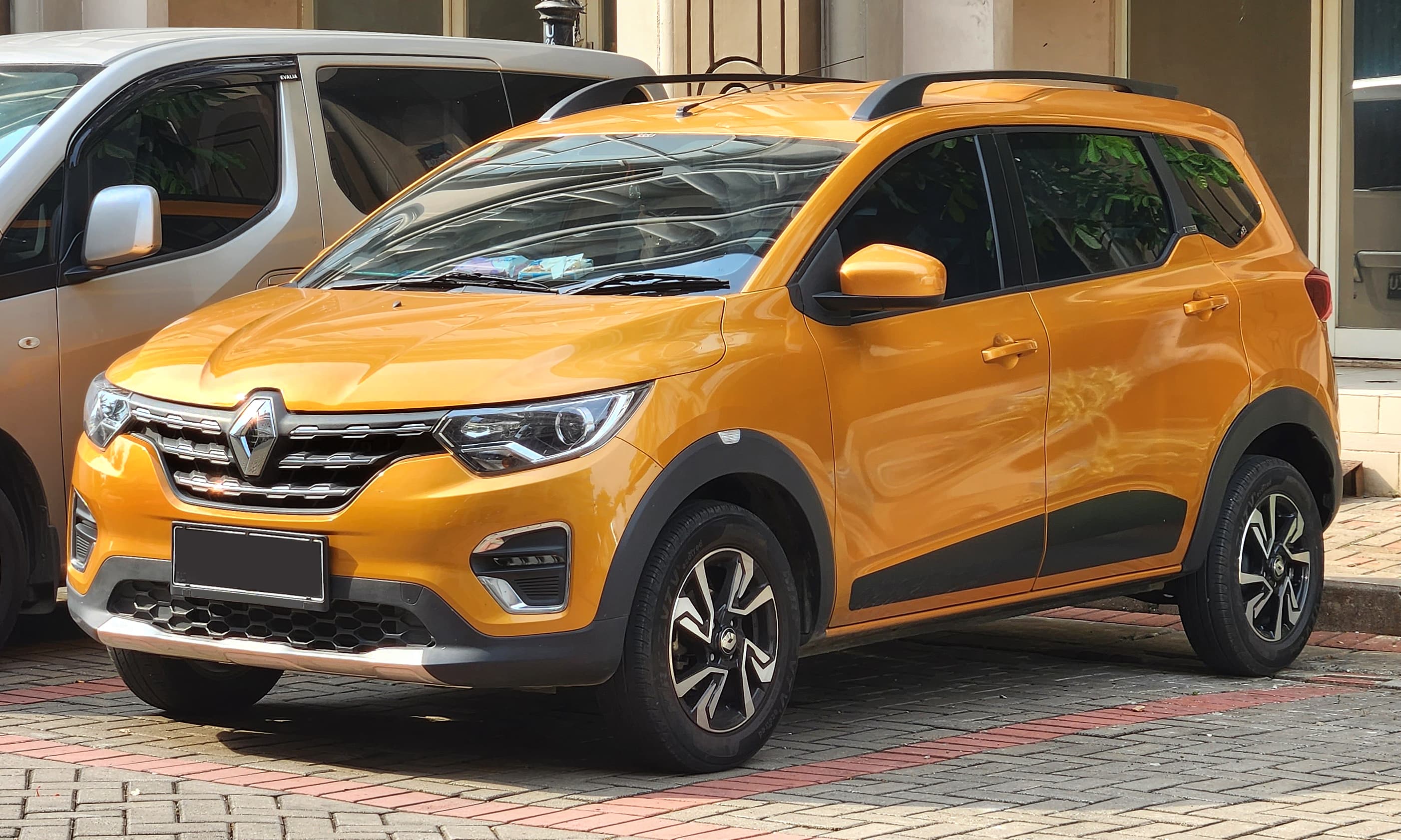 Renault Triber Turbo Launched in India: Affordable 7-Seater Car Gets Powerful Engine Options