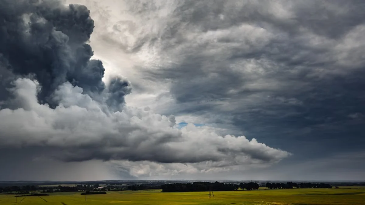 'Plunging temperatures' and 'wall of rain and snow'? Met Office sets the record straight