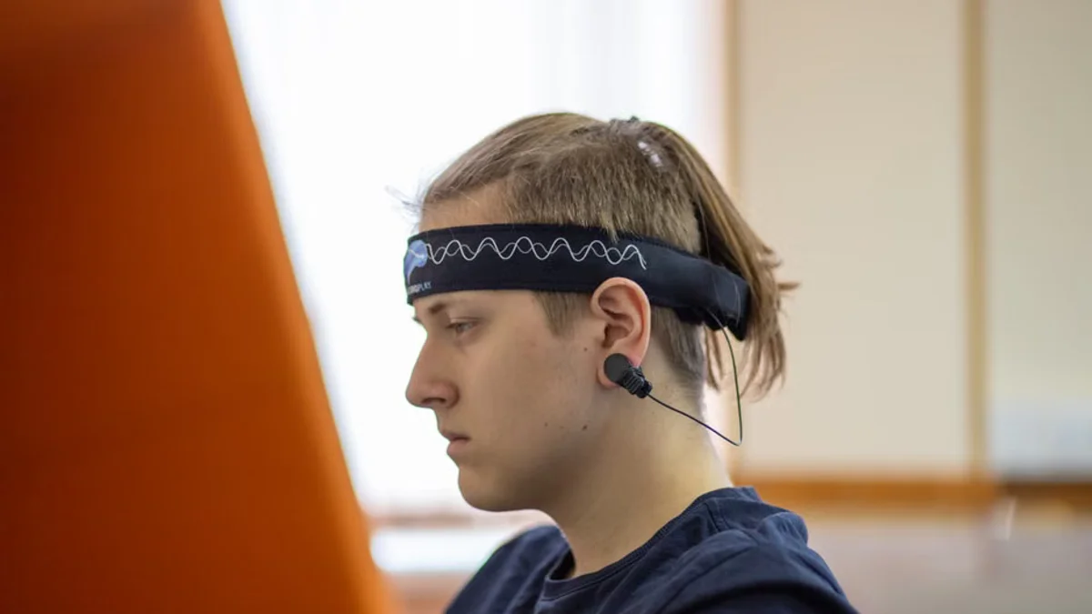 New 'Psychic AI' Can Read Human Brain Activity and Recreate Thoughts