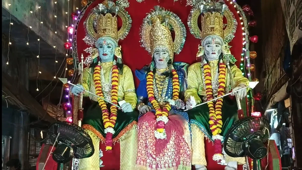 वीडियो: 100 साल पहले लाहौर के कारीगरों ने बनाए थे ये शाही मुकुट, आज भी प्रयागराज की ऐतिहासिक रामलीला में पहनते हैं राम-लक्ष्मण