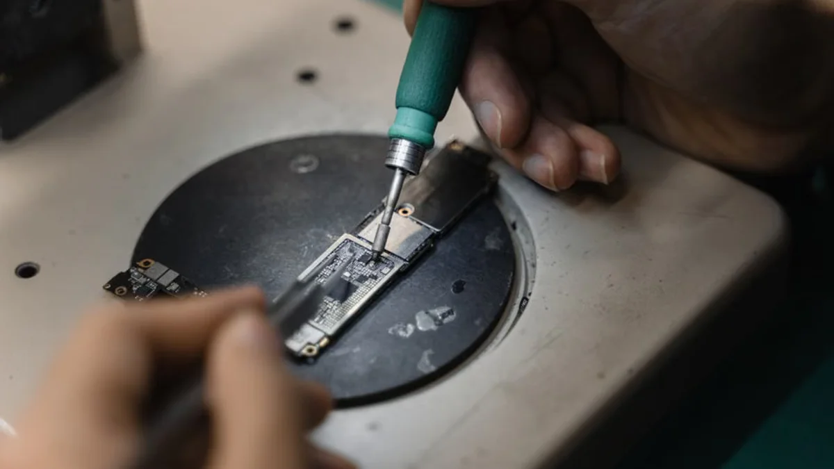 iFixit Teardown Reveals Mixed Repairability Scores for New Apple Watches
