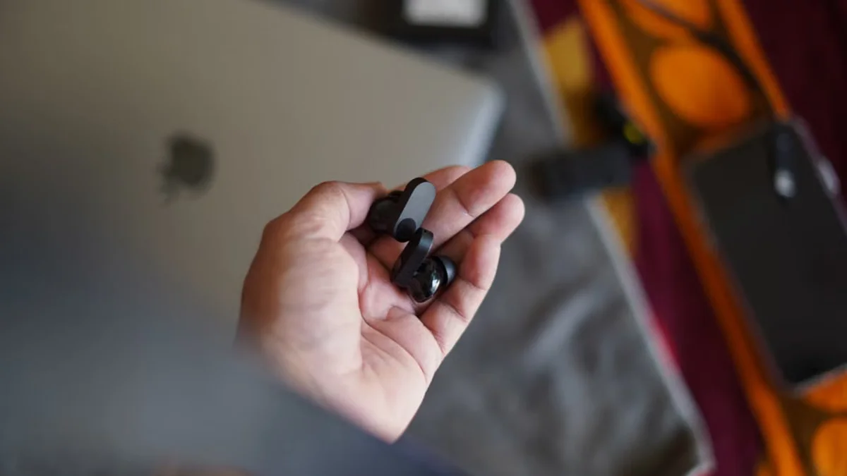Google Rolls Out 'Massive' AI-Driven Feature Update for Pixel Buds