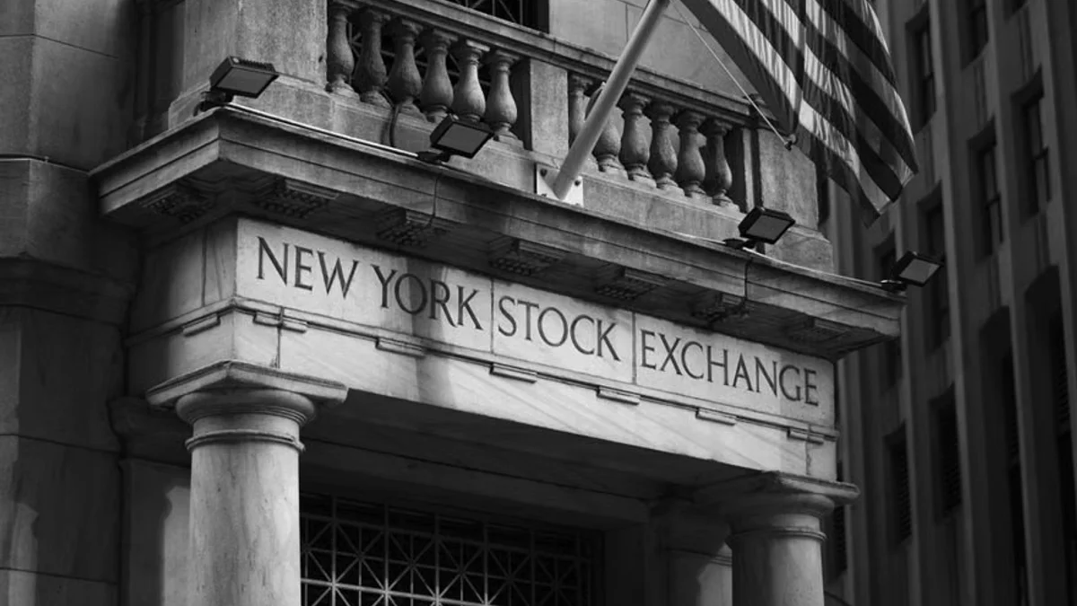 Wall Street Futures Slip as Investors Lock in Profits Following Tech Rally
