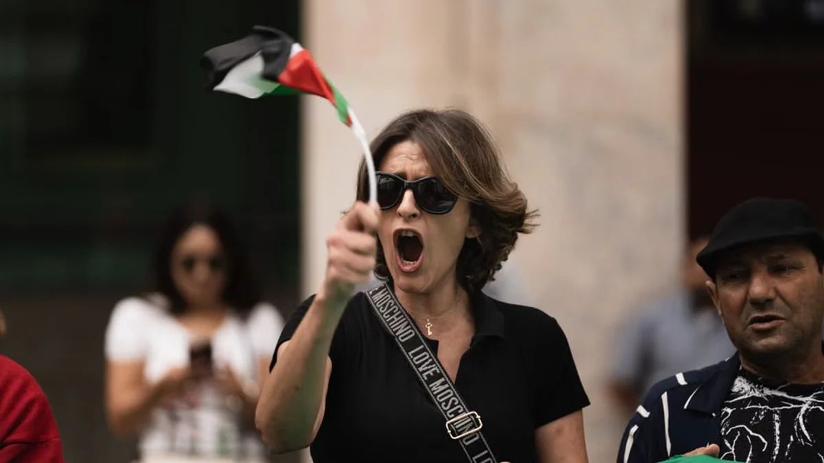 Israelis Re-evaluate Netanyahu's Political Future Amid Ongoing Security Crisis