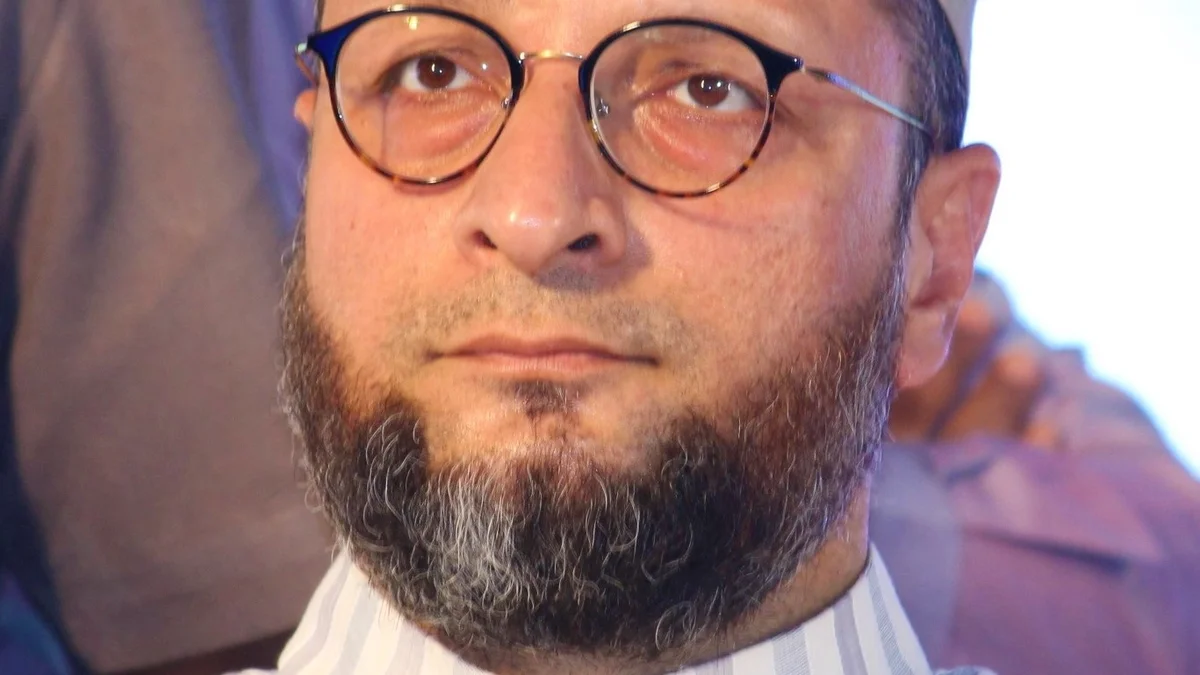 Video: Row Erupts Over Bouncers in Dandia Events as Owaisi and Raja Singh Clash