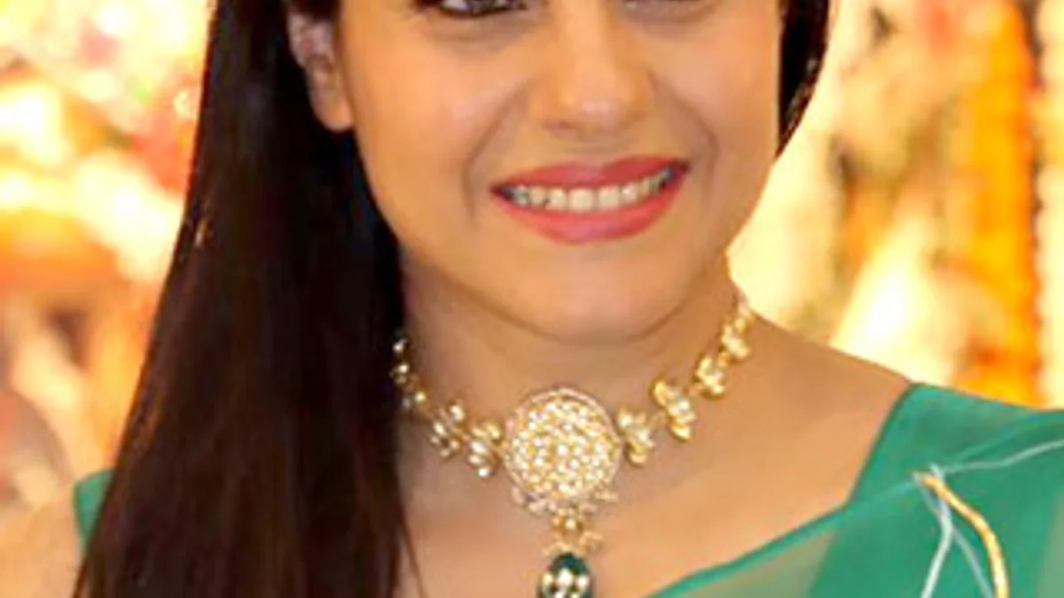 Video: Bollywood actress Kajol reveals the one surprising thing she always carries in her bag during travel