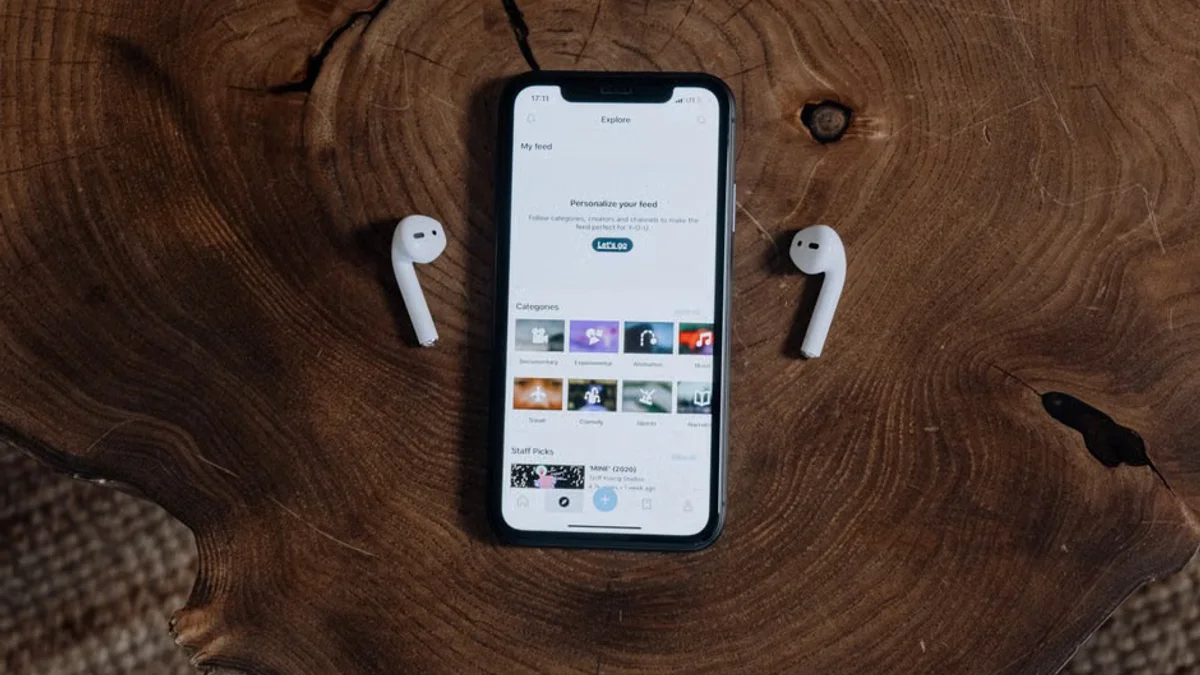 New Google Pixel Buds Feature Automatically Pauses Audio When You Sleep