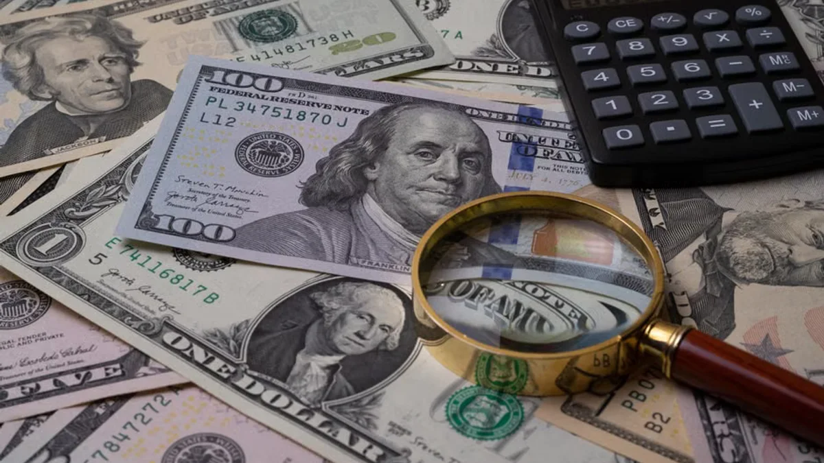 Mexican Peso Experiences Volatility Amid Shifts in Global Trade and Fiscal Policy
