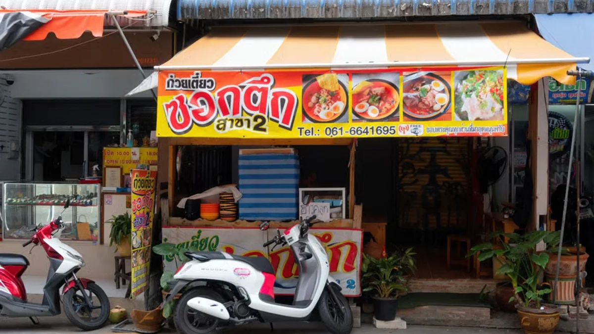 Brothers who quit finance to open yong tau foo stall closing after 5 months: Hawker life 'not for us'