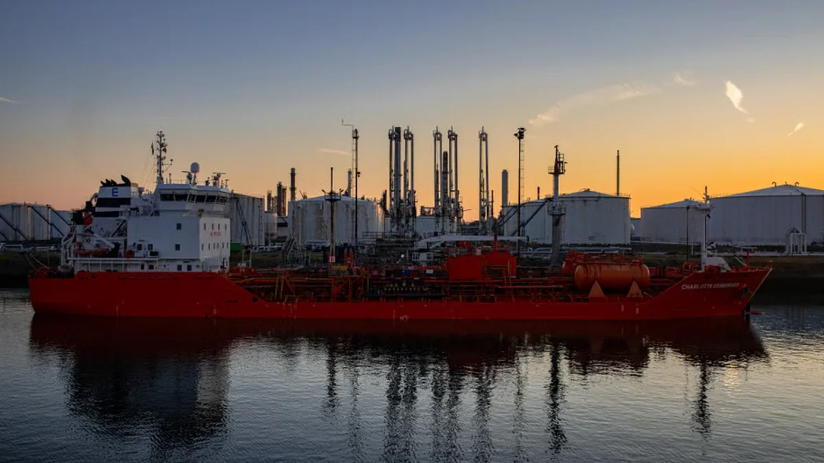 Oil Prices Climb Sharply Amid Fears of Escalating Middle East Conflict