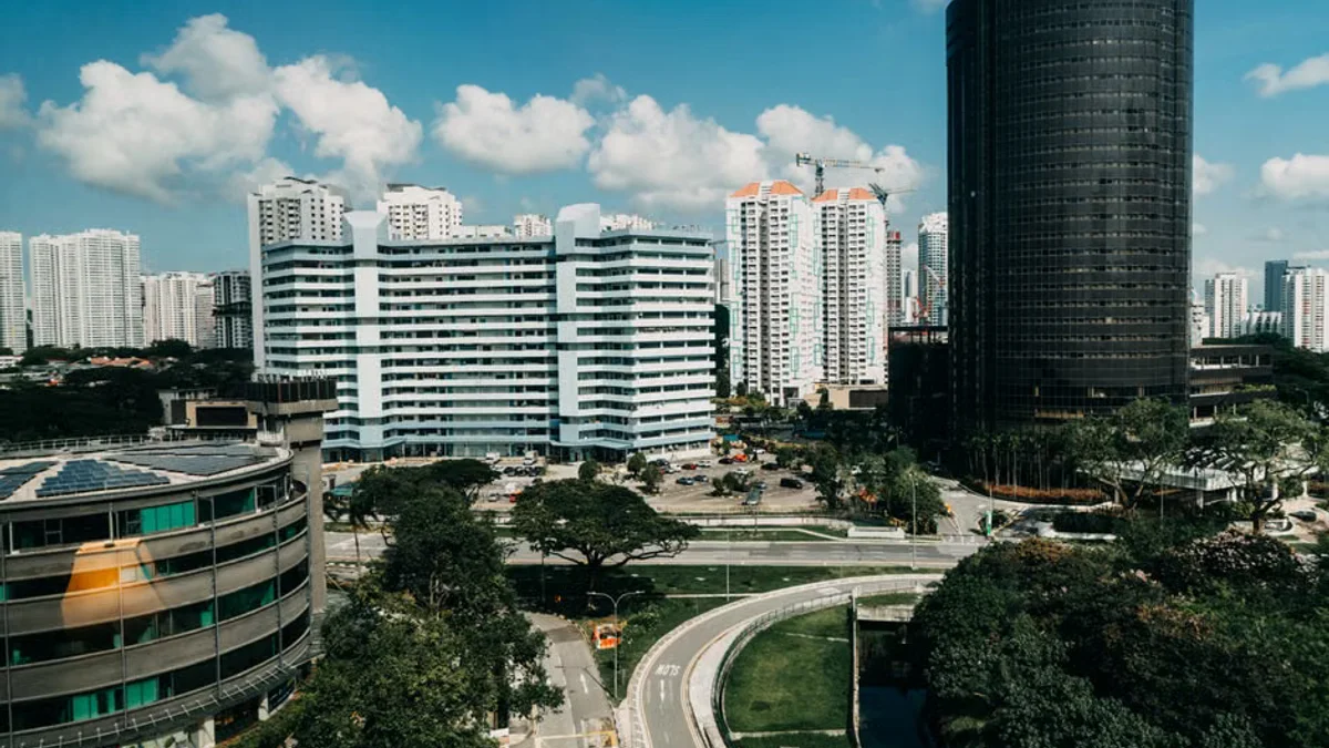 Singapore Authorities Monitor Air Quality Amid Fluctuating Regional PSI Readings