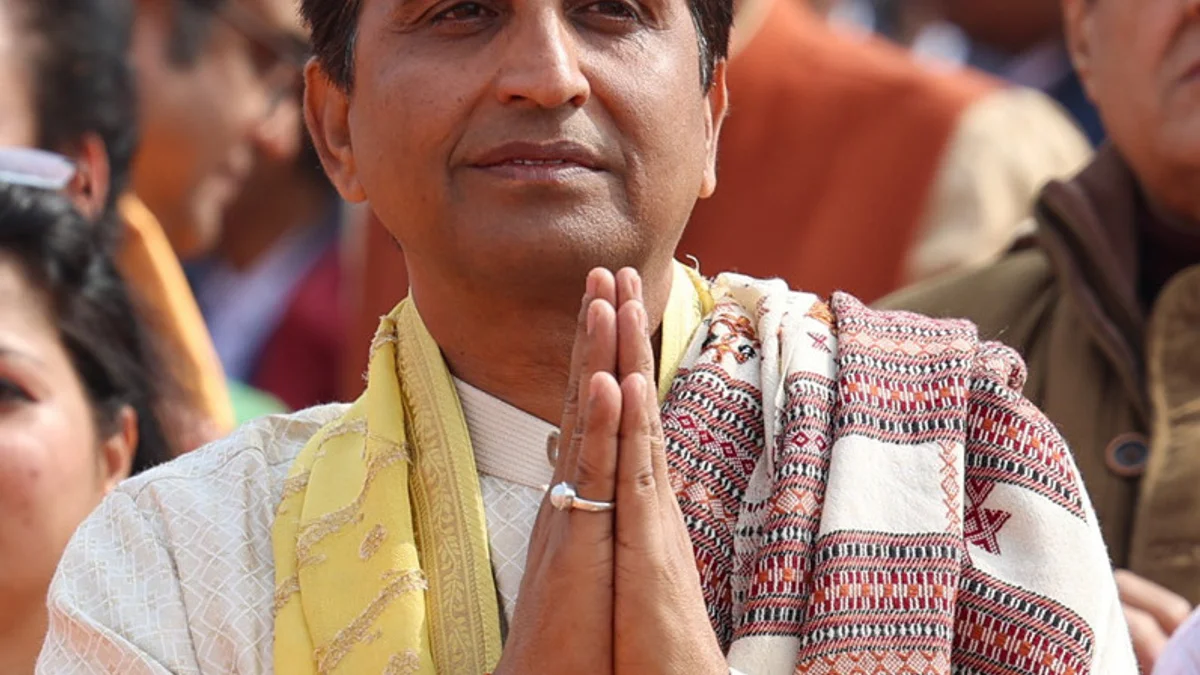 वीडियो: प्रसिद्ध कवि कुमार विश्वास ने बड़ी बेटी को खास अंदाज में दी जन्मदिन की बधाई, लाल लिबास में नजर आया स्टाइलिश अंदाज