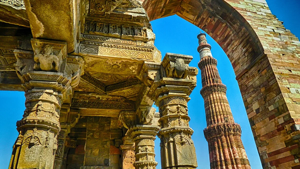 वीडियो: जलाशय के पास खड़े व्यापारी का संदिग्ध परिस्थितियों में सामने आया फुटेज, गहरे पानी में जाने से मचा हड़कंप