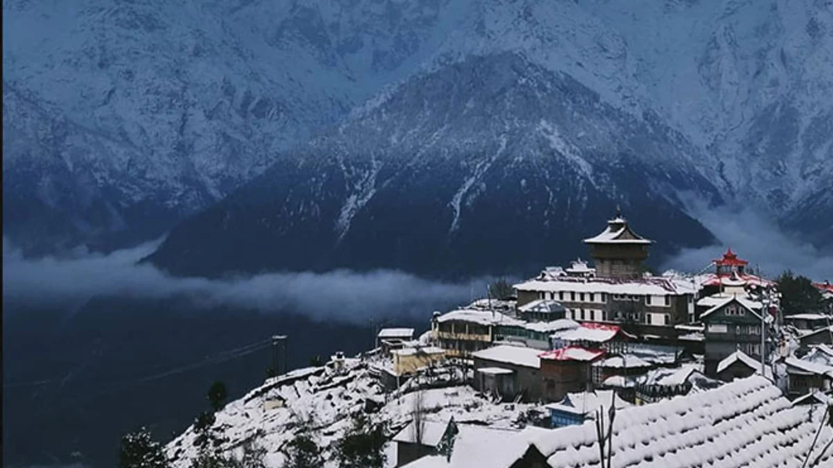 Best Snowfall Places in India: These 4 Magical Destinations Get Covered in White Blanket During Winter