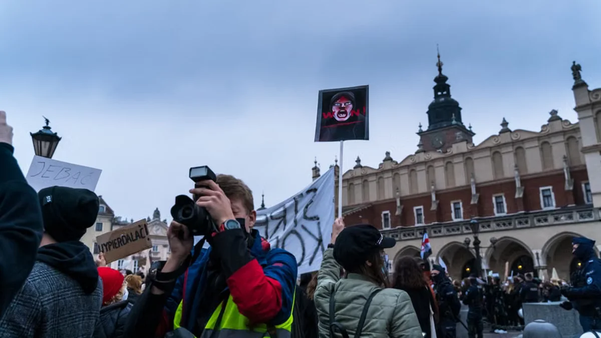 Thousands of Spaniards March in Major Protests Over Housing Crisis
