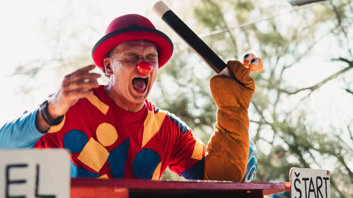 Shane Gillis Drops Accidental Profanity During Live SNL Dr. Seuss Sketch