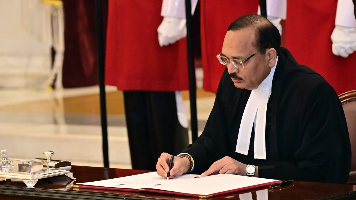 एक टिप्पणी, एक पोस्ट और बड़ा विवाद... CJI सूर्यकांत से इस्तीफे की मांग पर छिड़ी बहस