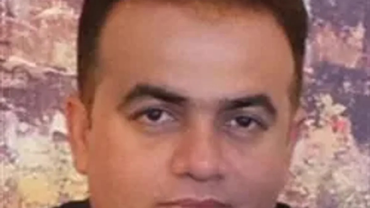 वीडियो: मिट्टी को नाखून से रगड़कर बना देते हैं आईना, हाथ की दुर्लभ उंगली बनी दुनिया भर के वैज्ञानिकों के लिए पहेली