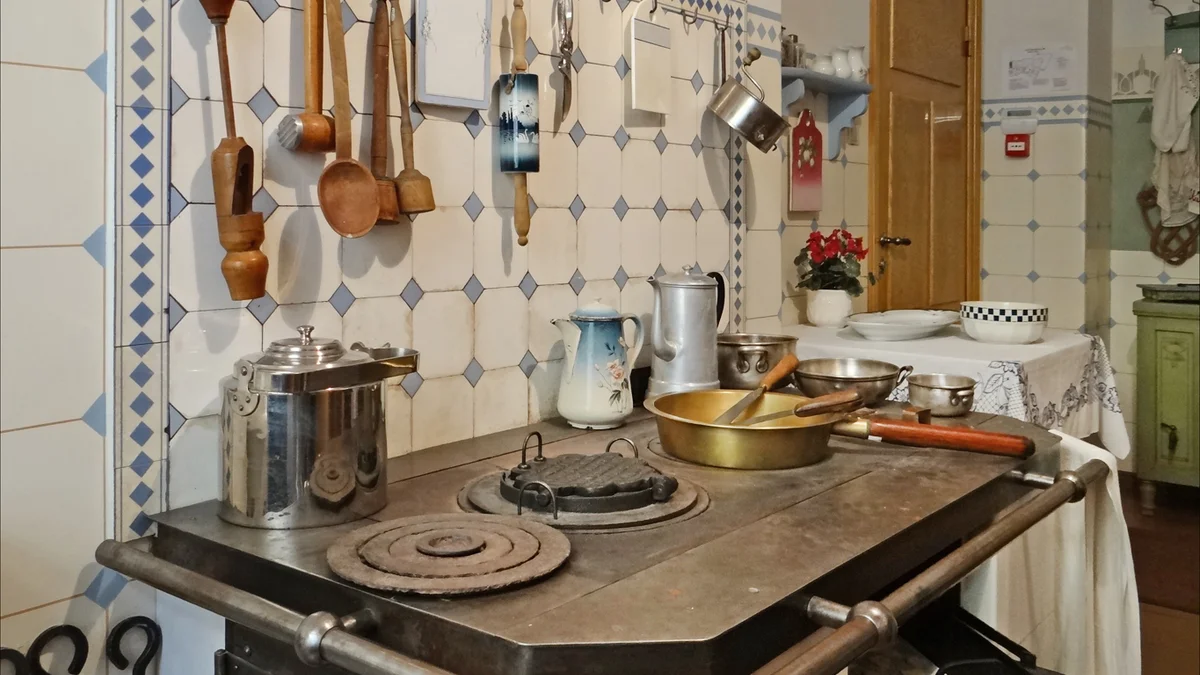 Counter Mess After Washing Dishes? Why Your Kitchen Sink Needs a Dedicated Drying Zone