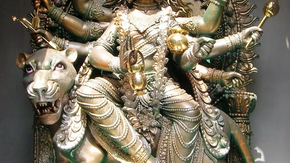 शारदीय नवरात्र 2026: चौथे दिन होती है मां कूष्मांडा की पूजा, जानें स्वरूप, पूजन विधि, मंत्र और आरती