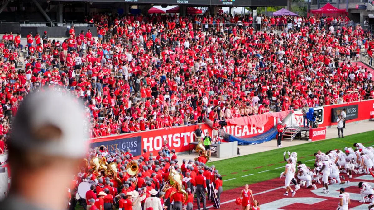 Texas vs Florida Showdown Dominates College Football Search Trends