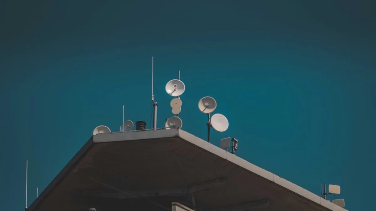Ukrainian Military Faces Sudden Restrictions on Starlink Satellite Access