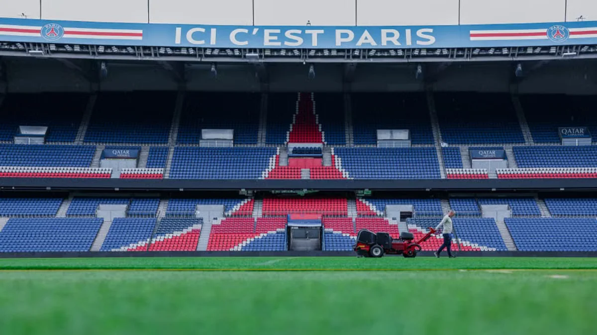 Manchester City and PSG Clash in High-Stakes UEFA Champions League Showdown