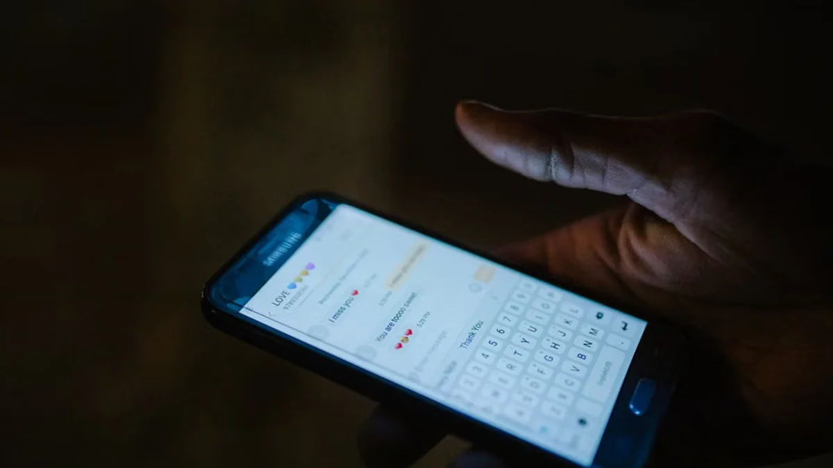 Google Messages Adopts Premier Feature in Cross-Platform Rivalry with WhatsApp