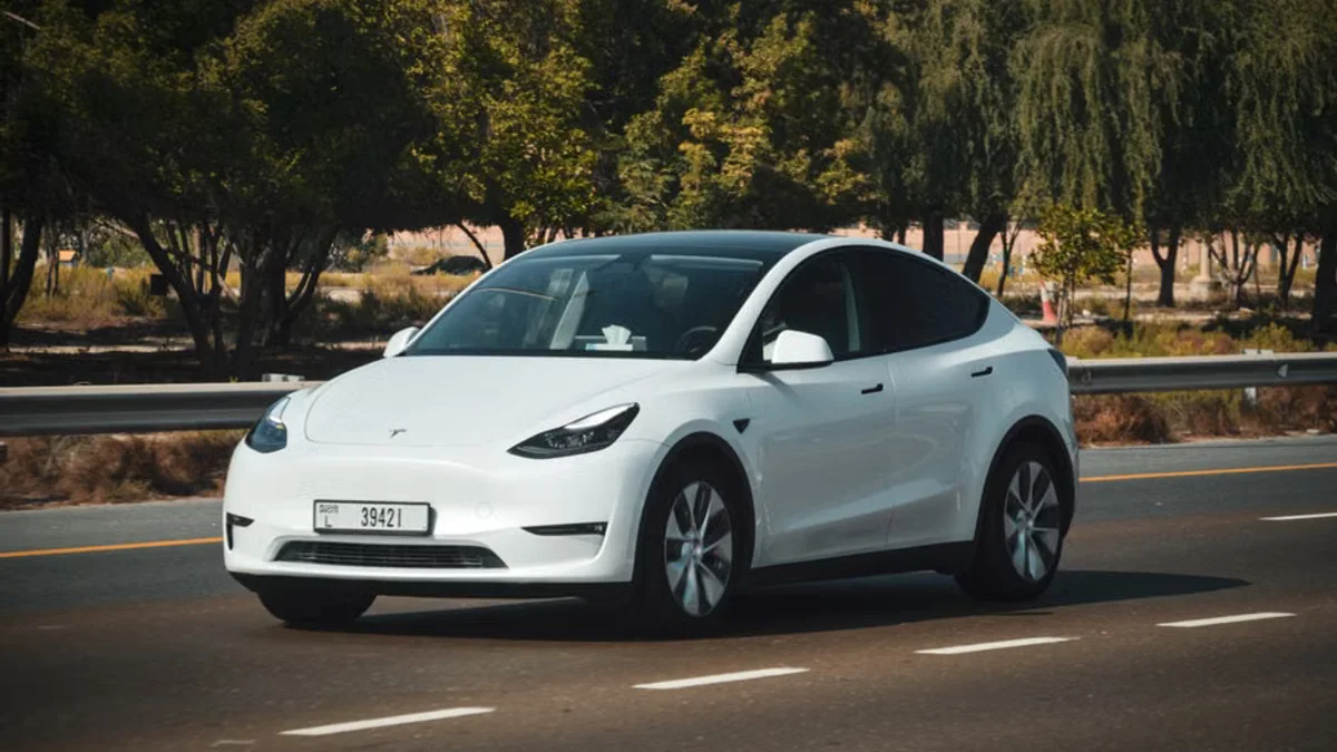 Tesla Roadster Event Sparks Global Anticipation for Next-Gen EV Performance