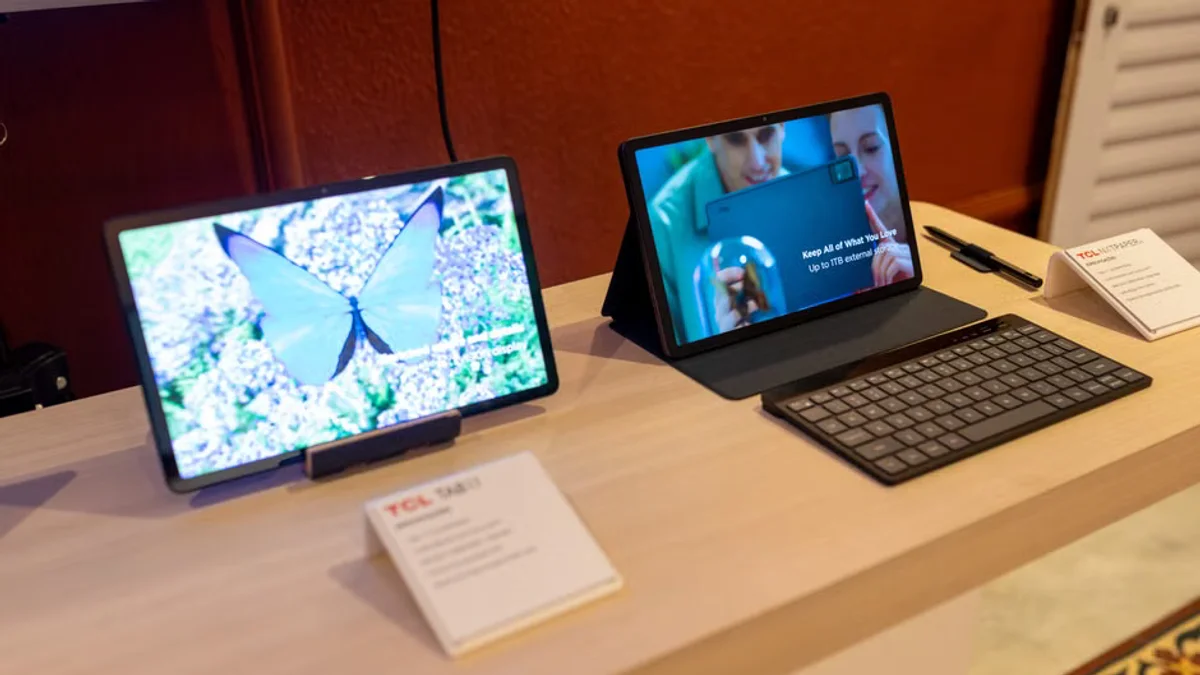 Apple’s Rumored HomeView Smart Display Tested Against Echo and Nest